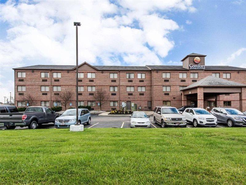Comfort Inn & Suites Streetsboro - Kent Екстериор снимка