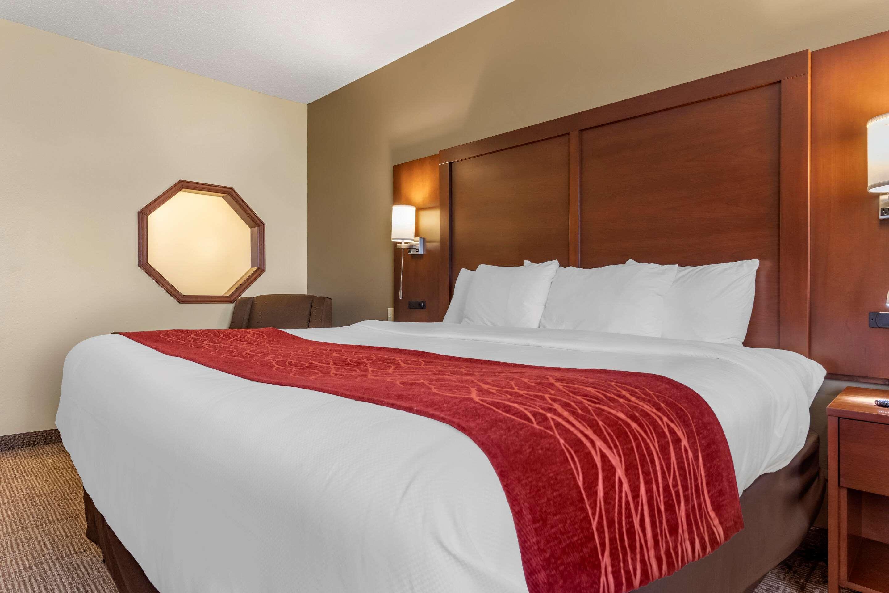 Comfort Inn & Suites Streetsboro - Kent Екстериор снимка