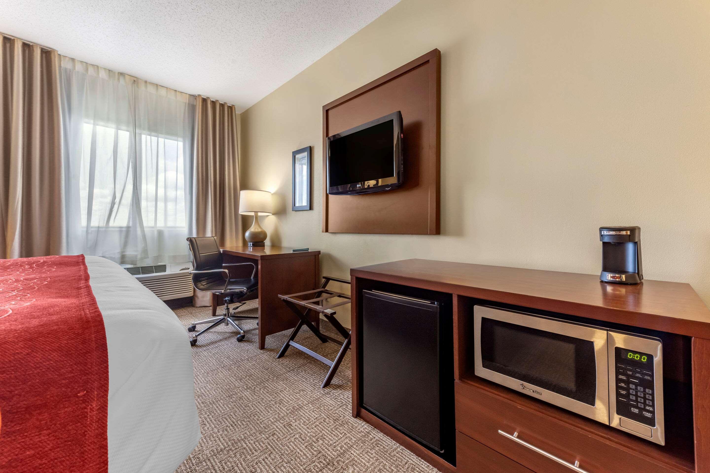 Comfort Inn & Suites Streetsboro - Kent Екстериор снимка