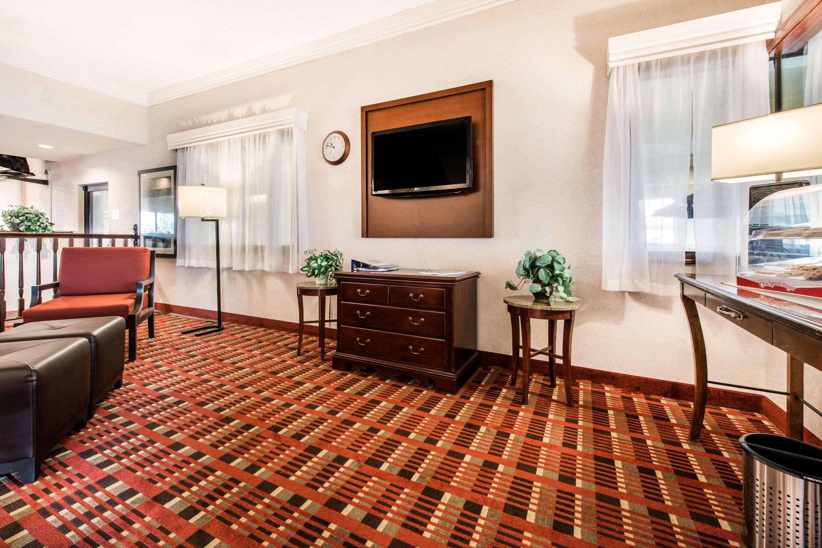 Comfort Inn & Suites Streetsboro - Kent Екстериор снимка