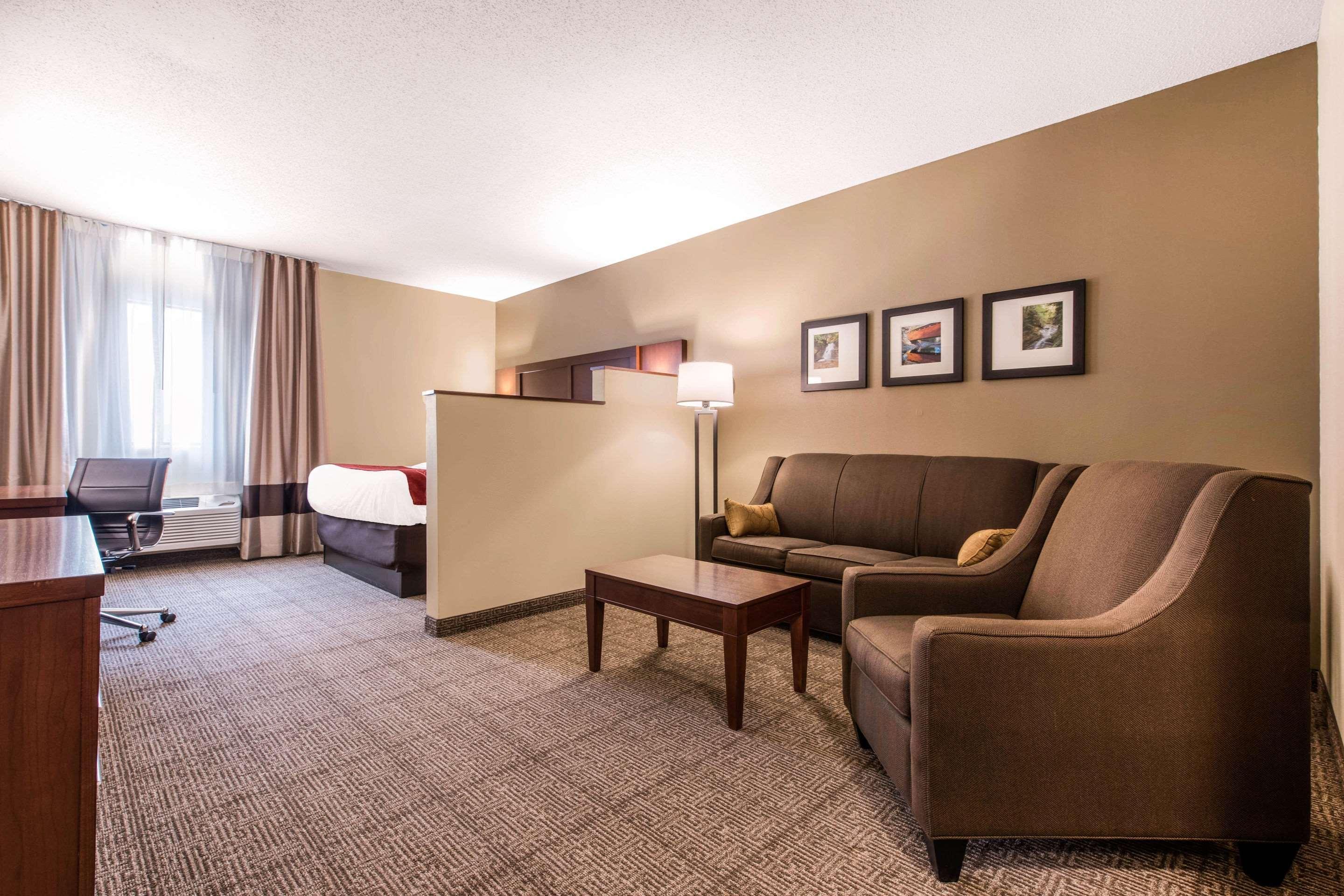 Comfort Inn & Suites Streetsboro - Kent Екстериор снимка