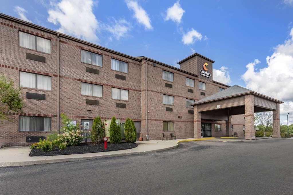 Comfort Inn & Suites Streetsboro - Kent Екстериор снимка