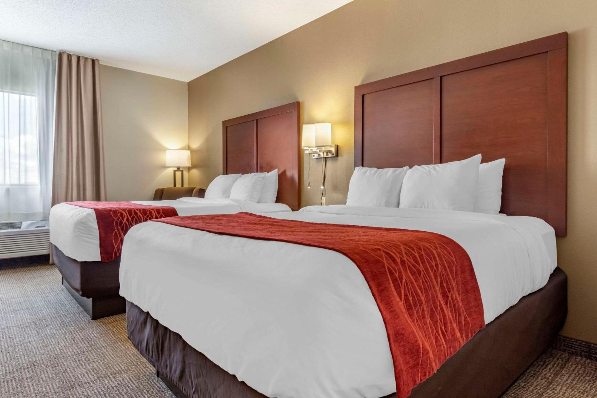 Comfort Inn & Suites Streetsboro - Kent Екстериор снимка