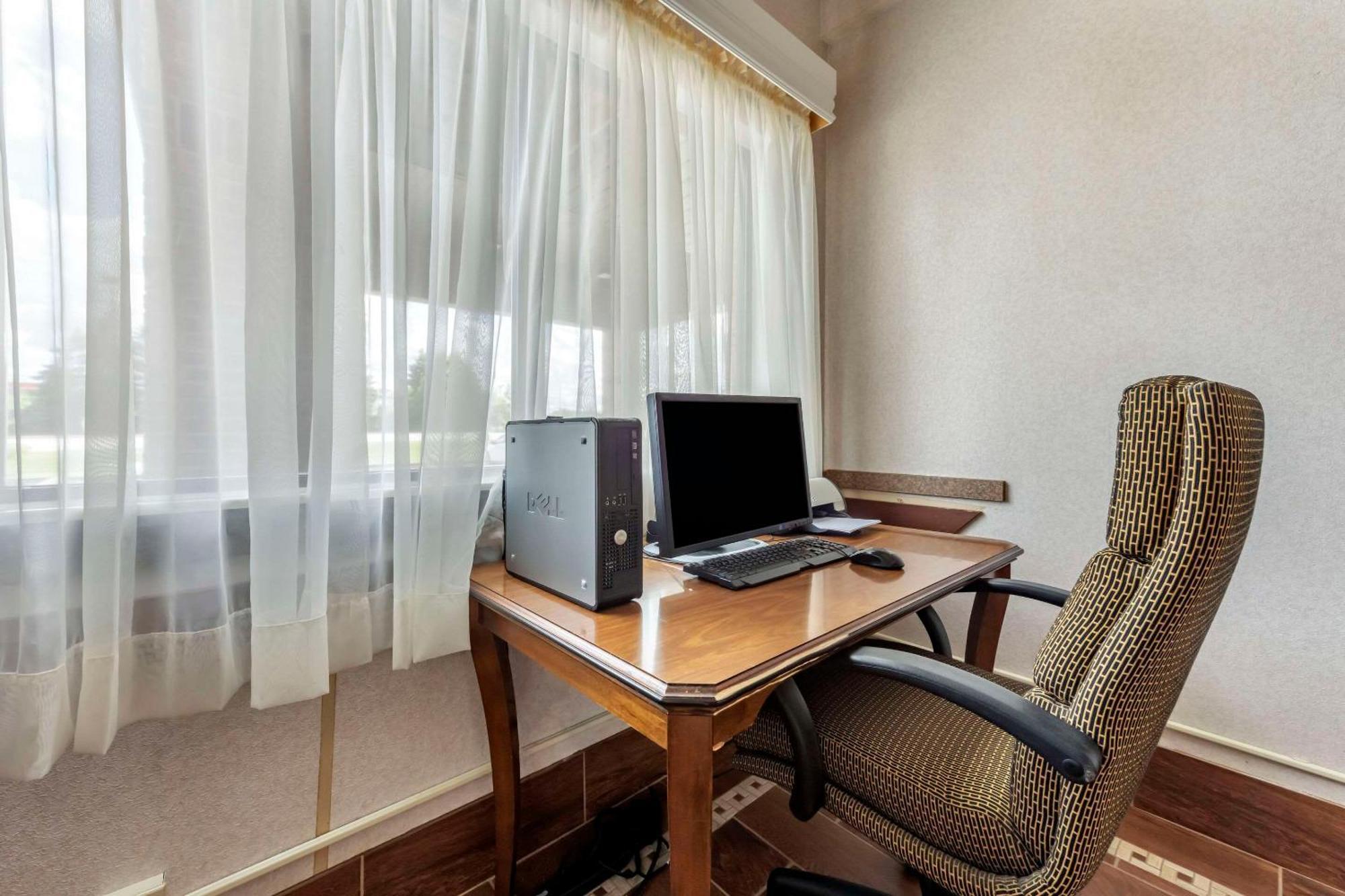 Comfort Inn & Suites Streetsboro - Kent Екстериор снимка